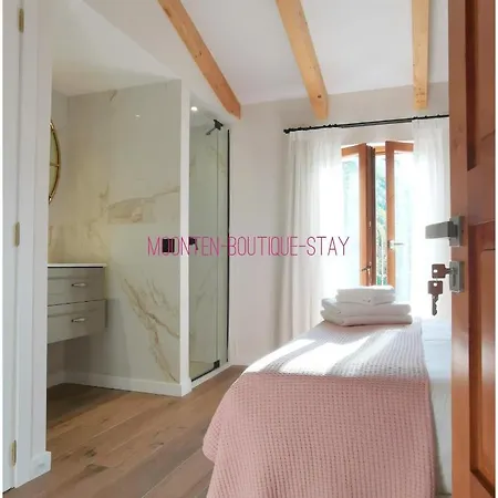 Moonten Boutique